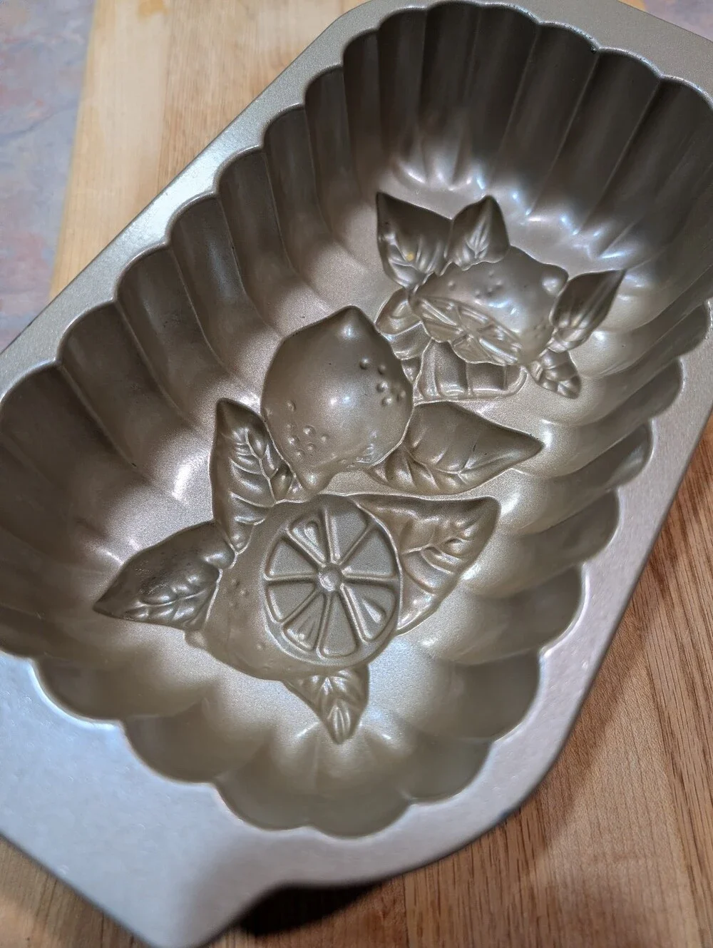 Nordic Ware Lemon Bread Pan Cast Aluminum Loaf Mold Fruit Design Made in USA